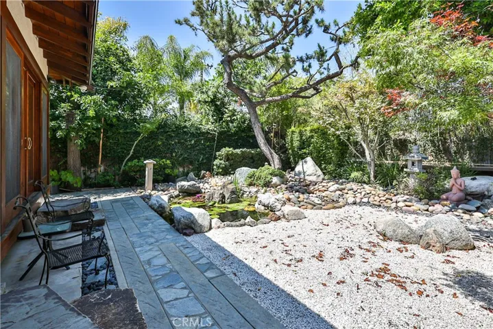 843 N Entrada, Glendora, California 91741
