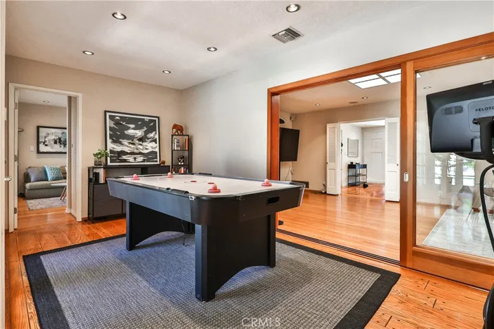 843 N Entrada, Glendora, California 91741