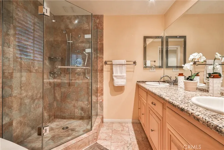 843 N Entrada, Glendora, California 91741