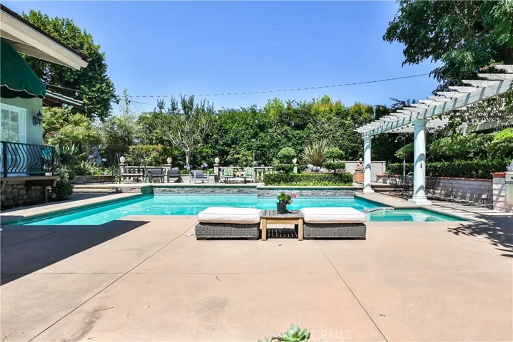 843 N Entrada, Glendora, California 91741