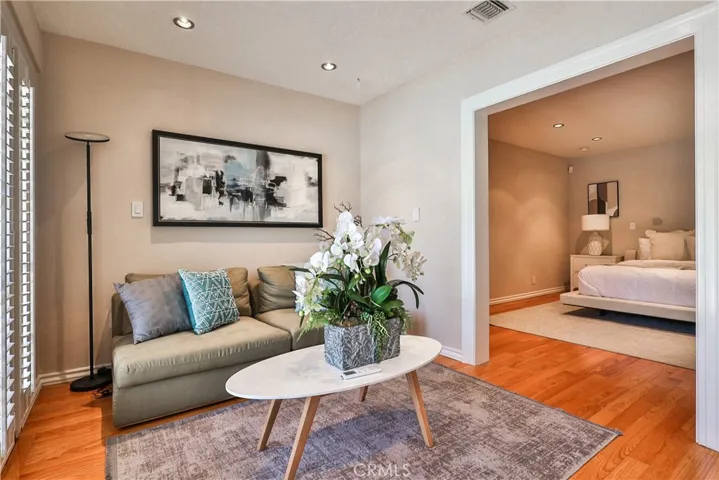 843 N Entrada, Glendora, California 91741
