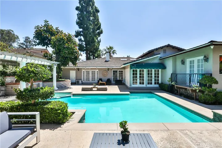 843 N Entrada, Glendora, California 91741