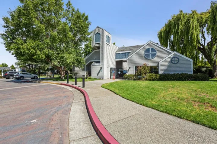 700 Bahama Lane, Foster City, California 94404