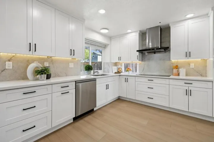 700 Bahama Lane, Foster City, California 94404