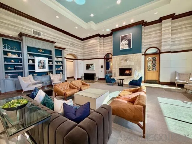 , La Jolla, California 92037
