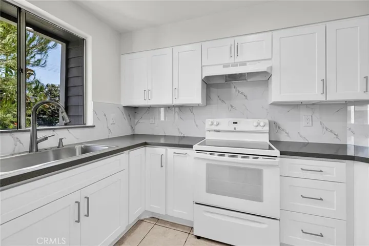 25269 Pine Creek Lane, Wilmington, California 90744