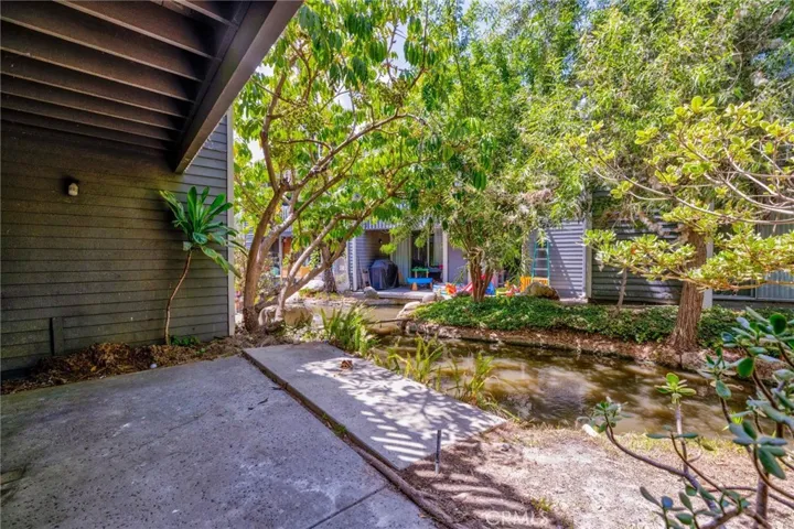 25269 Pine Creek Lane, Wilmington, California 90744