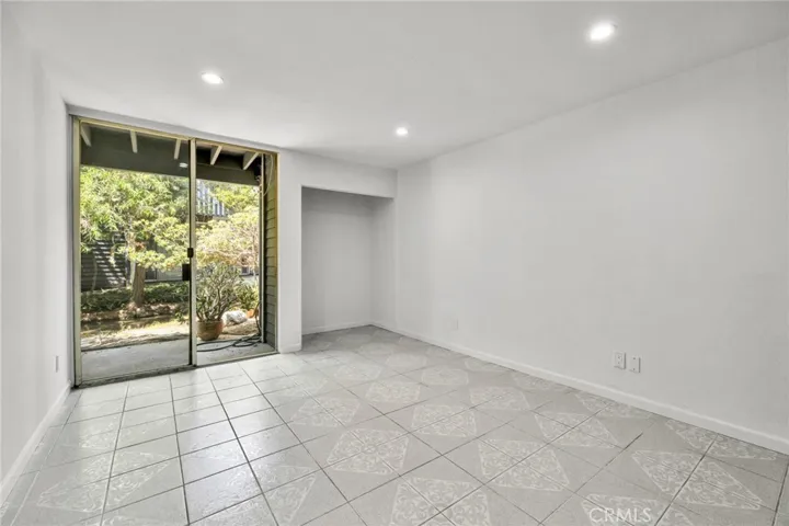 25269 Pine Creek Lane, Wilmington, California 90744
