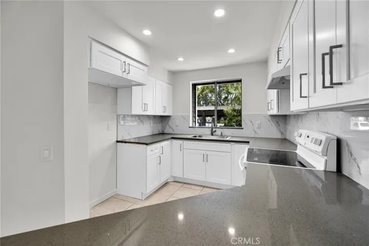 25269 Pine Creek Lane, Wilmington, California 90744