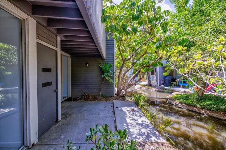 25269 Pine Creek Lane, Wilmington, California 90744
