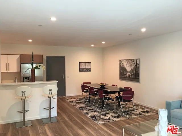 4600 Coldwater Canyon Avenue 201, Studio City, California 91604