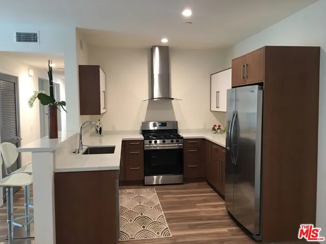 4600 Coldwater Canyon Avenue 201, Studio City, California 91604