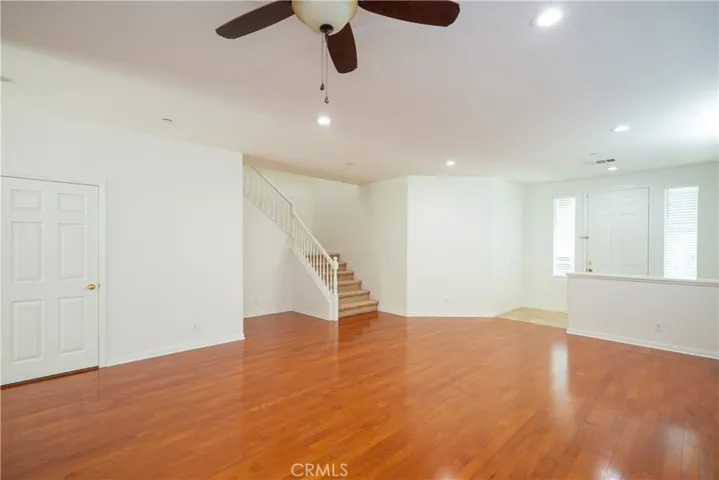 Dining Room / Living Room Entry