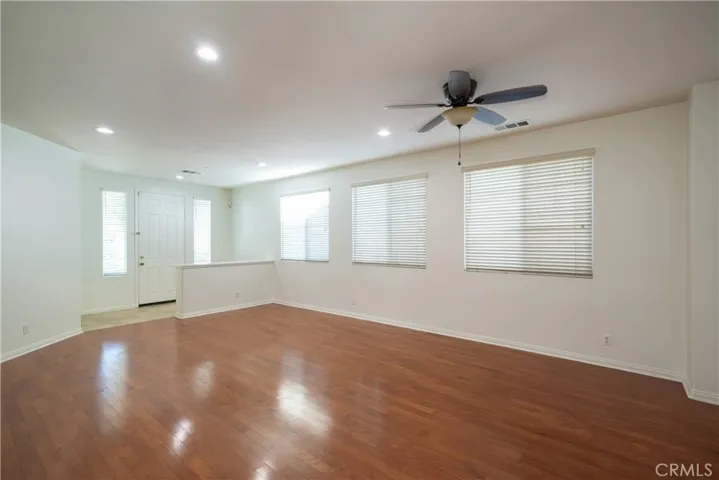Dining Room / Living Room Entry