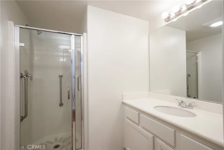 Downstairs Bath w/Walk-in Shower