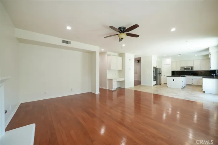 Family Room w/Fireplace