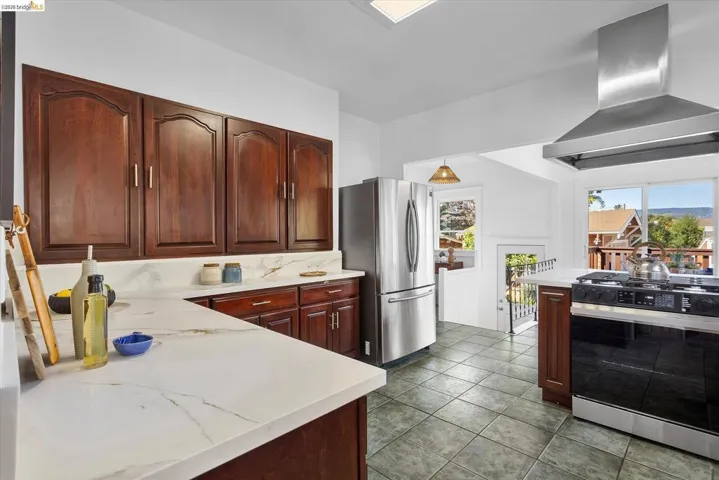 3107 Central Ave, Alameda, California 94501