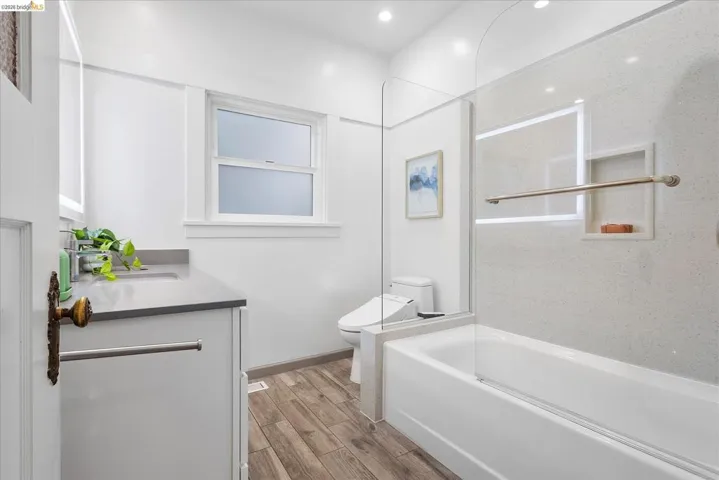3107 Central Ave, Alameda, California 94501