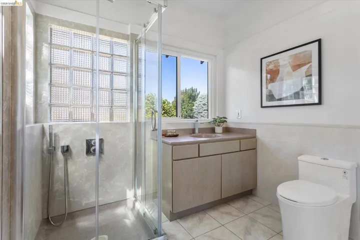 3107 Central Ave, Alameda, California 94501