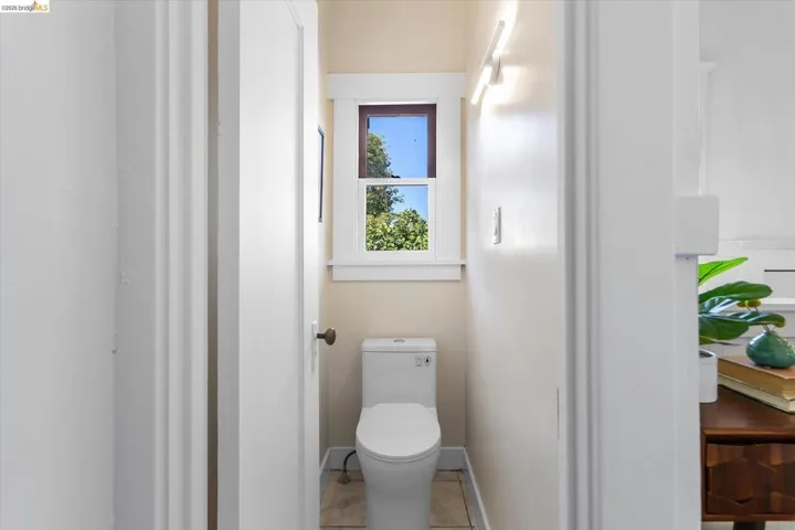 3107 Central Ave, Alameda, California 94501