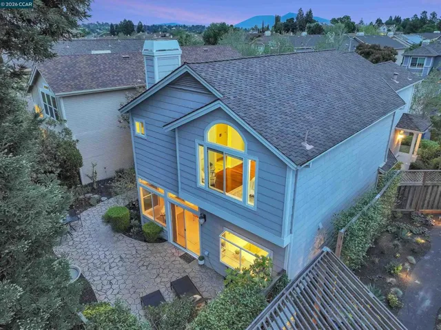 508 Valley View Court, Martinez, California 94553-3562