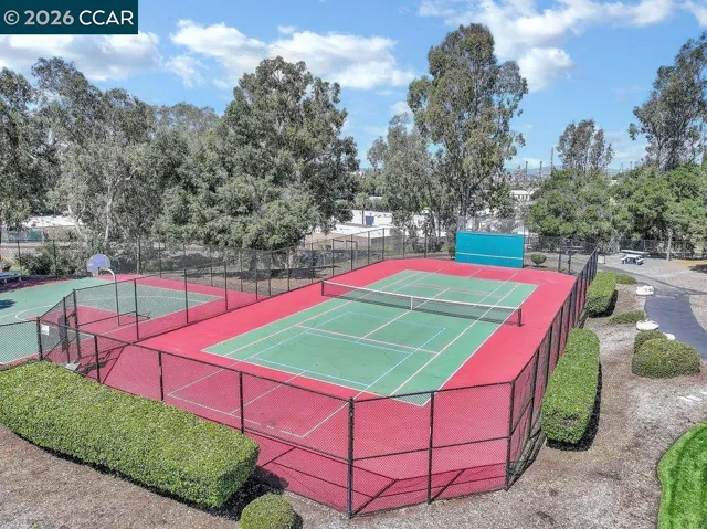 508 Valley View Court, Martinez, California 94553-3562