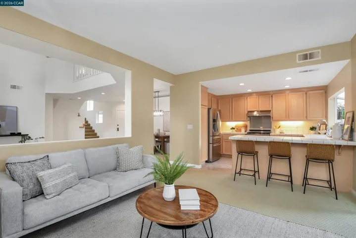 508 Valley View Court, Martinez, California 94553-3562