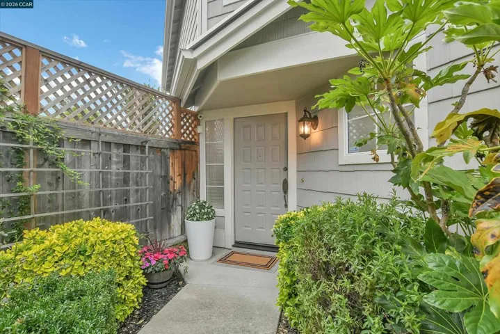 508 Valley View Court, Martinez, California 94553-3562