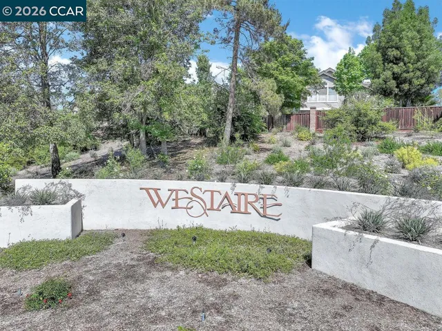 508 Valley View Court, Martinez, California 94553-3562