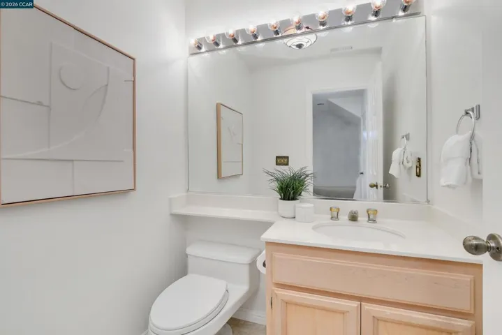 508 Valley View Court, Martinez, California 94553-3562