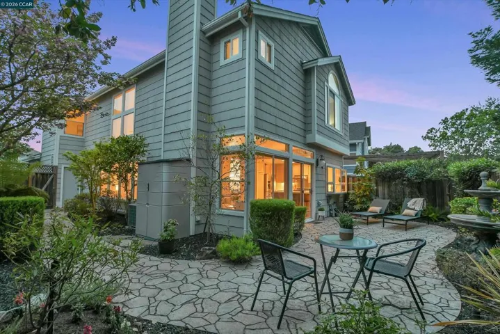 508 Valley View Court, Martinez, California 94553-3562