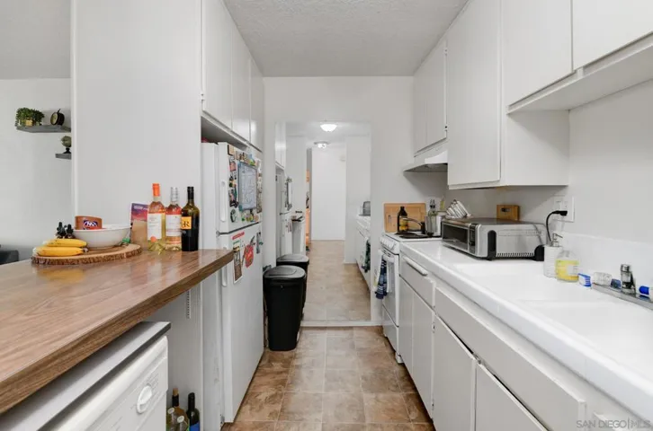 1645 Emerald 1o, San Diego, California 92109