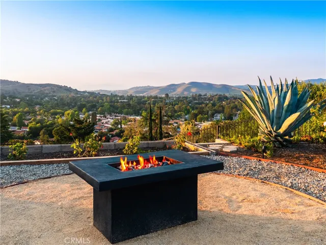2181 Hillsbury Road, Westlake Village, California 91361