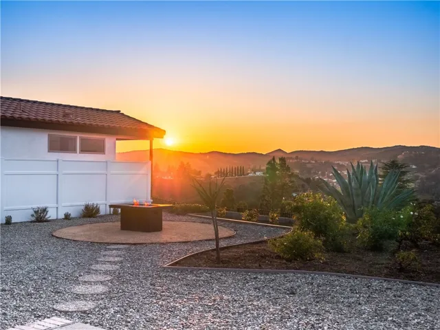 2181 Hillsbury Road, Westlake Village, California 91361