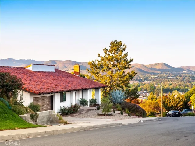 2181 Hillsbury Road, Westlake Village, California 91361