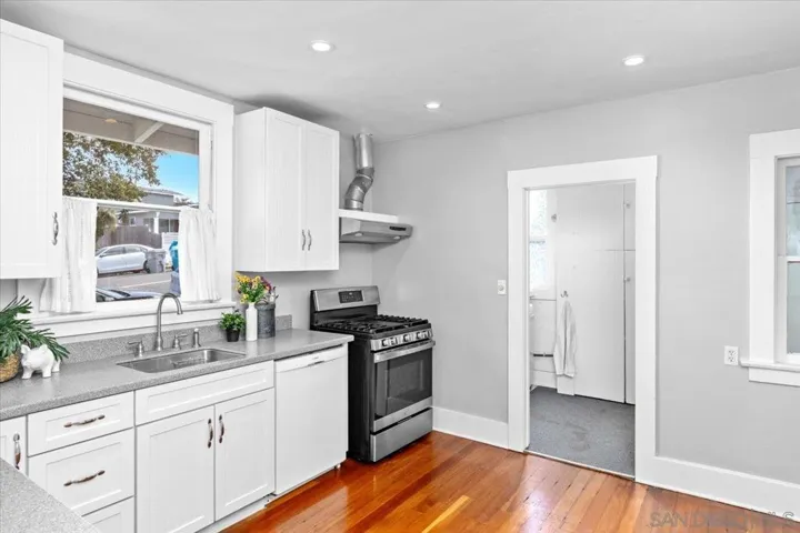 4493 95 Arizona St, San Diego, California 92116