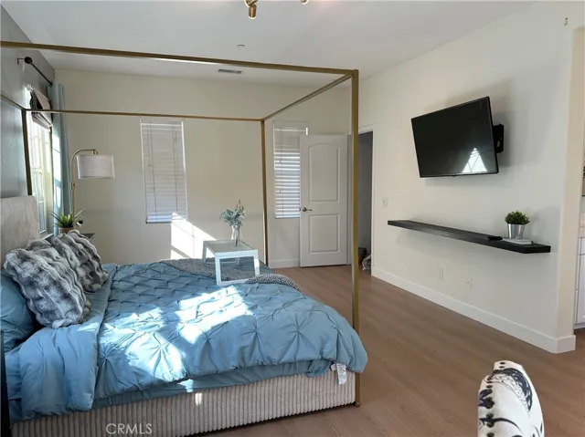 145 Yellow, Irvine, California 92618