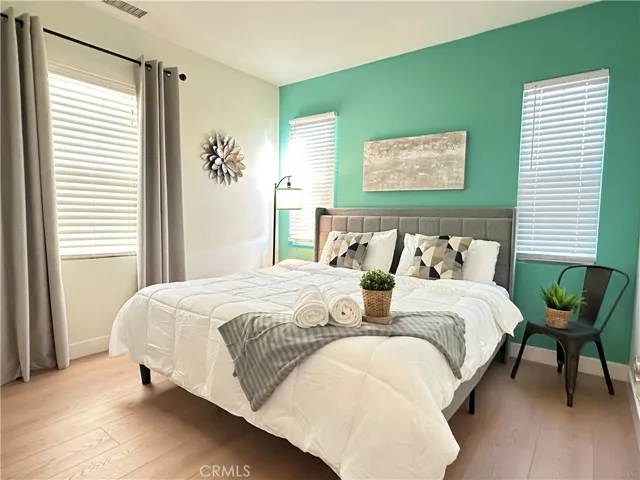 145 Yellow, Irvine, California 92618
