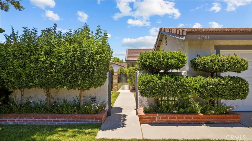 25603 Palma Alta, Valencia, California 91355