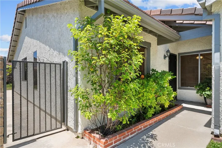25603 Palma Alta, Valencia, California 91355