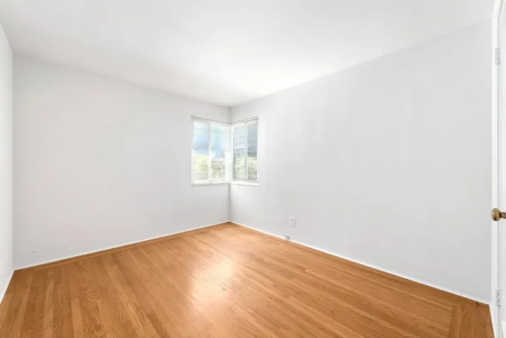 971977 Oak Lane, Menlo Park, California 94025