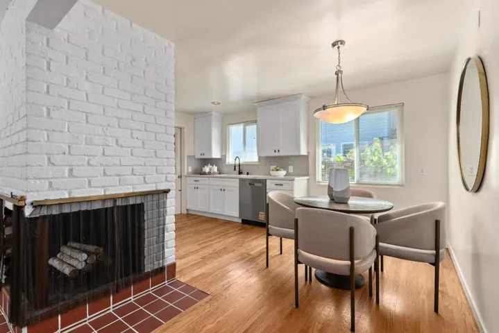 971977 Oak Lane, Menlo Park, California 94025