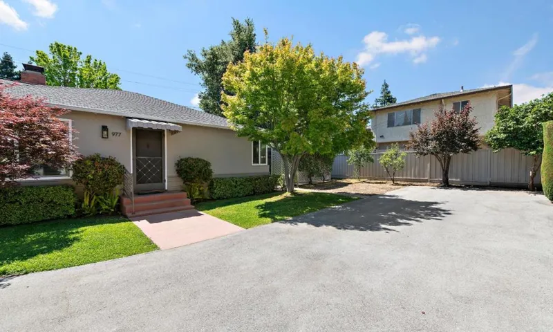 971977 Oak Lane, Menlo Park, California 94025