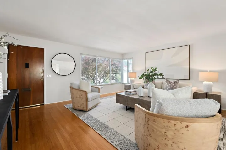 971977 Oak Lane, Menlo Park, California 94025
