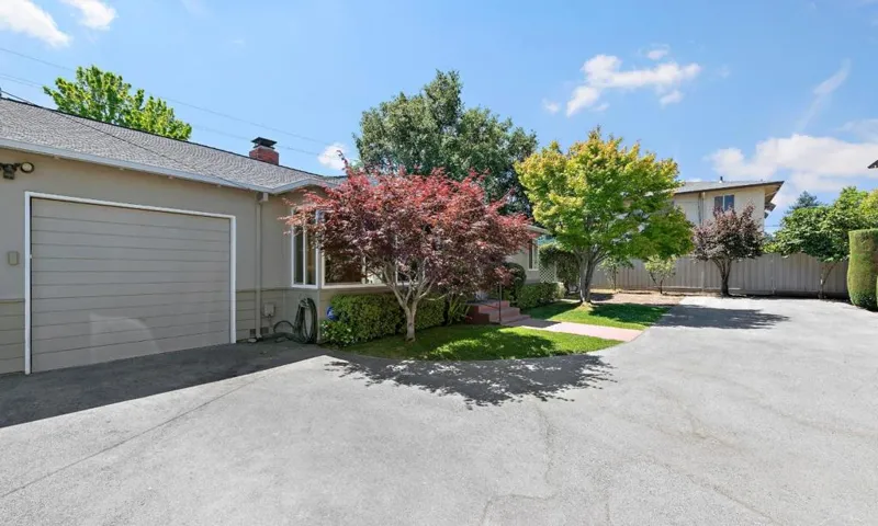 971977 Oak Lane, Menlo Park, California 94025