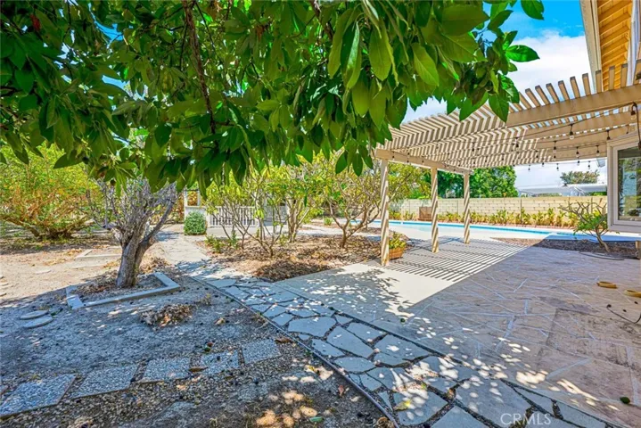 Gather with family and friends for outdoor dinners on the patio