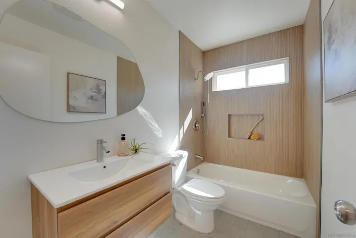 5360 Cole, San Diego, California 92117