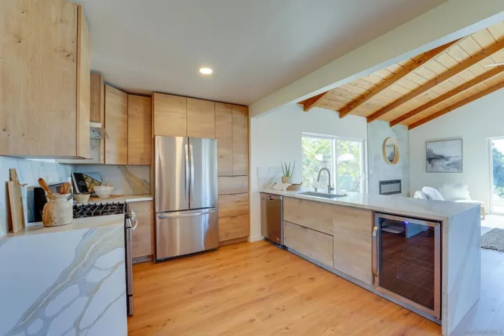5360 Cole, San Diego, California 92117