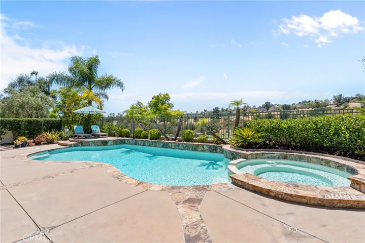 17 Golf View, Rancho Santa Margarita, California 92679