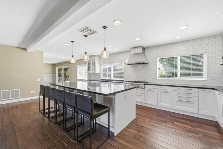 14349 Aedan Court, Poway, California 92064